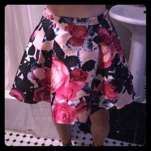 B. Darling floral puffy shirt. Mini.